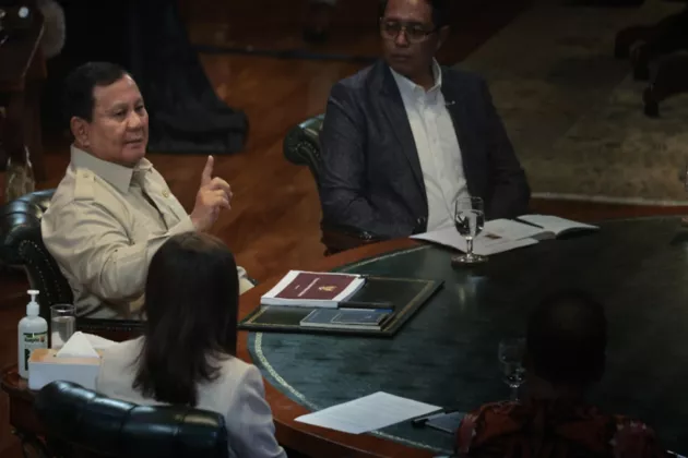 Prabowo Soroti Pemborosan Anggaran Daerah, Sindir Mobil Dinas Rp8 Miliar