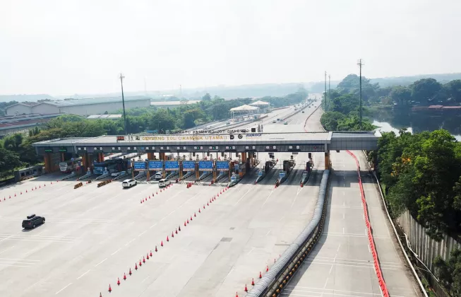 Ribuan Kendaraan Serbu Tol Jelang Lebaran, Jasa Marga Siap Tanggulangi Lonjakan!