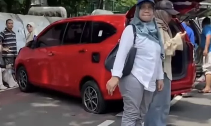 Hanya Sekejap! Puluhan Mobil di Monas Kena Gembos Massal, Jangan Sampai Anda Jadi Korban Berikutnya