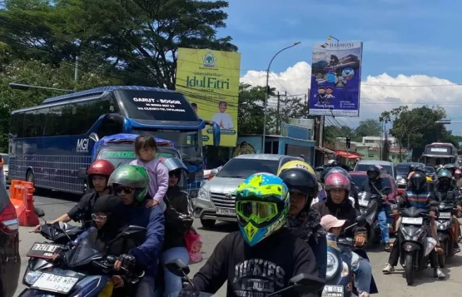 Arus Balik Lebaran 2026: Jalur Garut–Bandung Padat, Antrean Kendaraan Mengular
