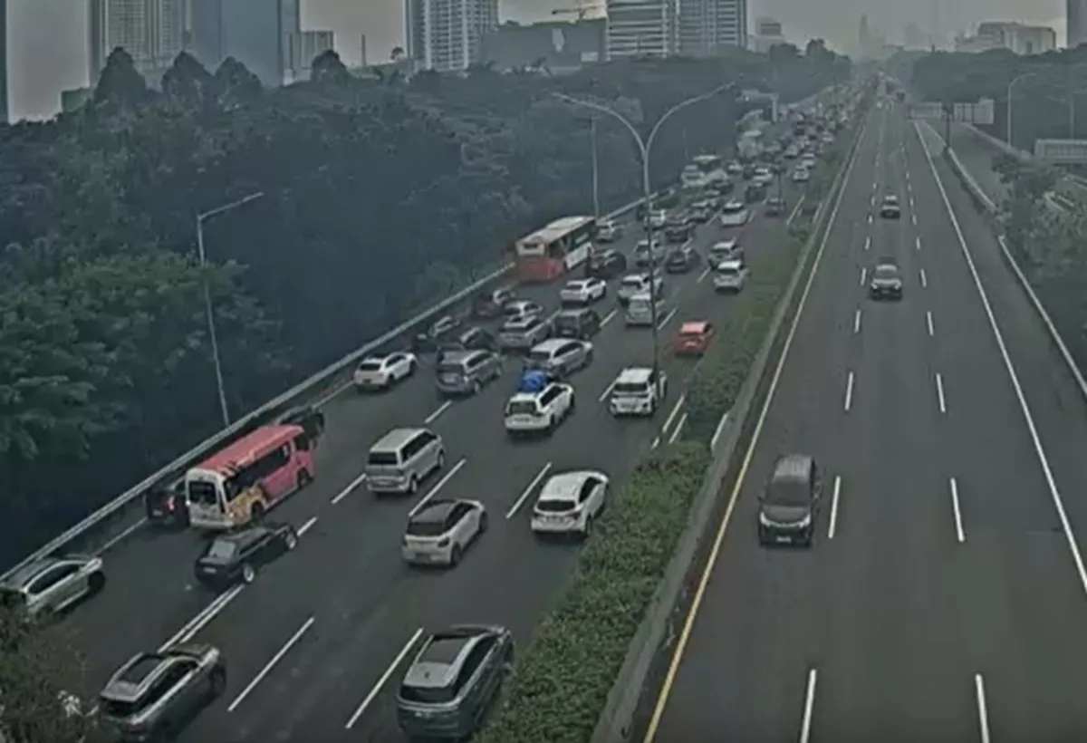  Arus Lalu Lintas Jakarta Mulai Padat di Halim dan Meruya Usai Libur Lebaran