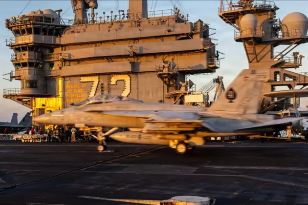 Iran Klaim Berhasil Hantam Kapal Induk USS Abraham Lincoln dengan Rudal Jelajah