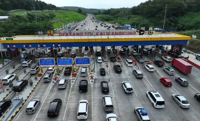 ONE WAY KM 414 – KM 263 (Tol Kalikangkung–Pejagan) DIHENTIKAN Siang Ini: Cek Kondisi Terkini Arus Balik 2026