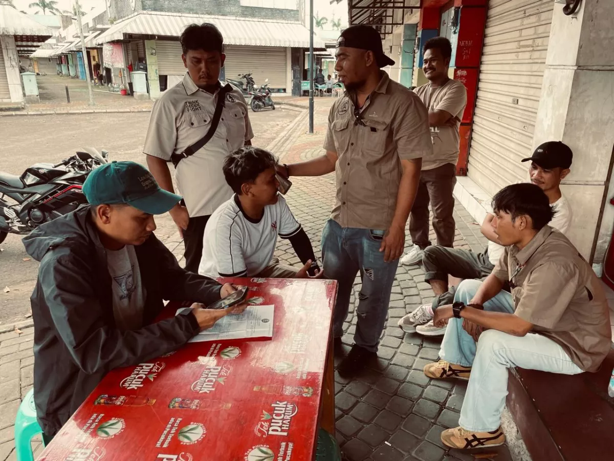 Tangerang DARURAT MATEL!!! Sepeda Motor Warga Ditarik Paksa Saat Berwisata