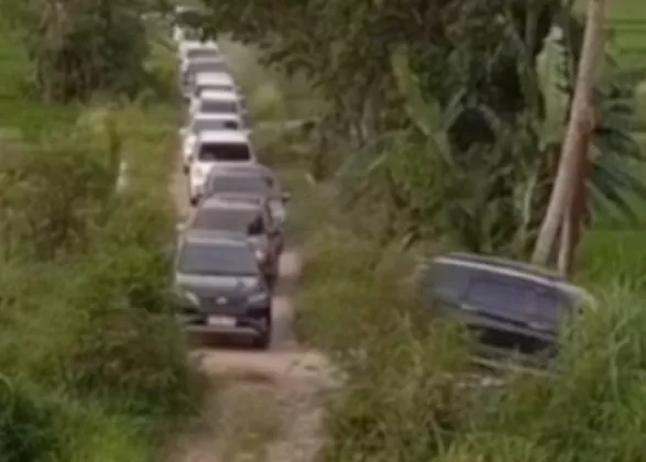 Viral Ratusan Pemudik 'Nyasar' ke Pematang Sawah Saat Cari GT Purwomartani