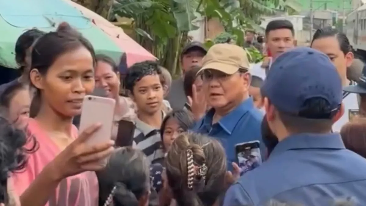 Blusukan ke Permukiman Bantaran Rel Senen, Presiden Prabowo Janjikan Hunian Layak