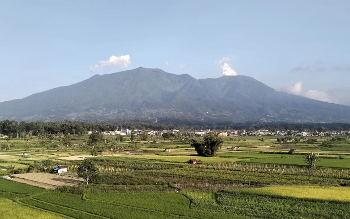 Gunung Marapi Erupsi Pagi Ini, Dua Kali Meletus dalam Waktu Berdekatan