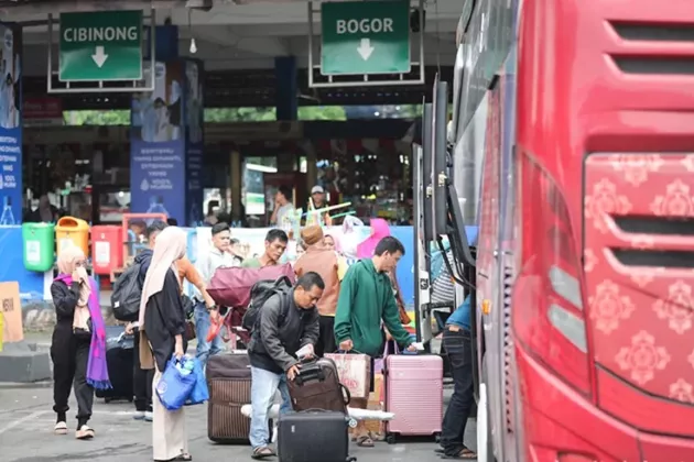 Harga Tiket Bus Arus Balik Masih Mengalami Kenaikan, Begini Penjelasannya !!
