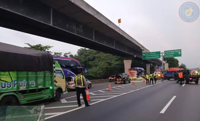 Awas Macet! Jasa Marga dan Korlantas Ubah Aturan Main Contraflow di Tol Jakarta-Cikampek, Simak Updatenya!