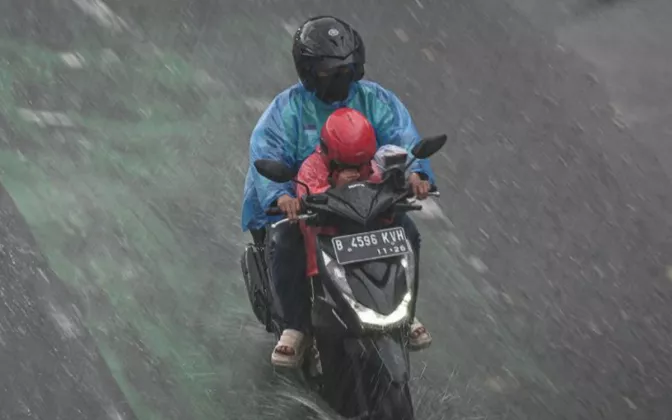 Peringatan BMKG: Sebagian Besar Wilayah Indonesia Diprediksi Hujan Ringan hingga Sedang