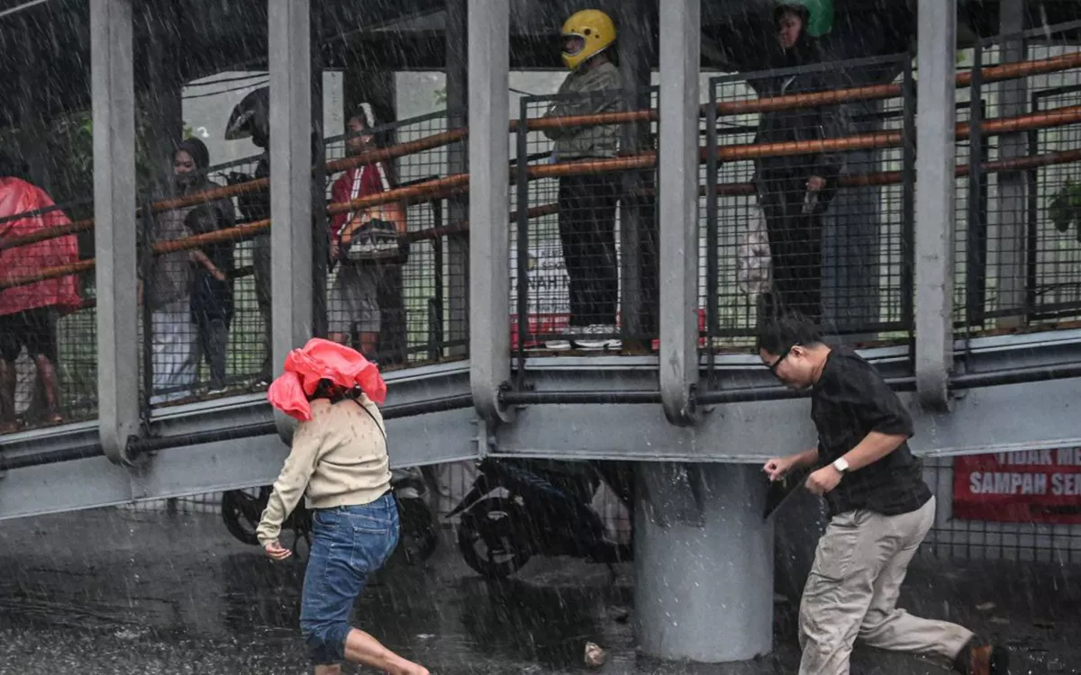 Prakiraan BMKG: Hujan Ringan Dominasi Cuaca di Sejumlah Wilayah Indonesia