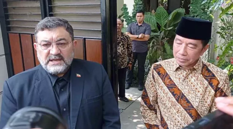 Dubes Iran Kunjungi Rumah Jokowi di Solo, Singgung Kapal Pertamina di Selat Hormuz Hingga Situasi Perang!