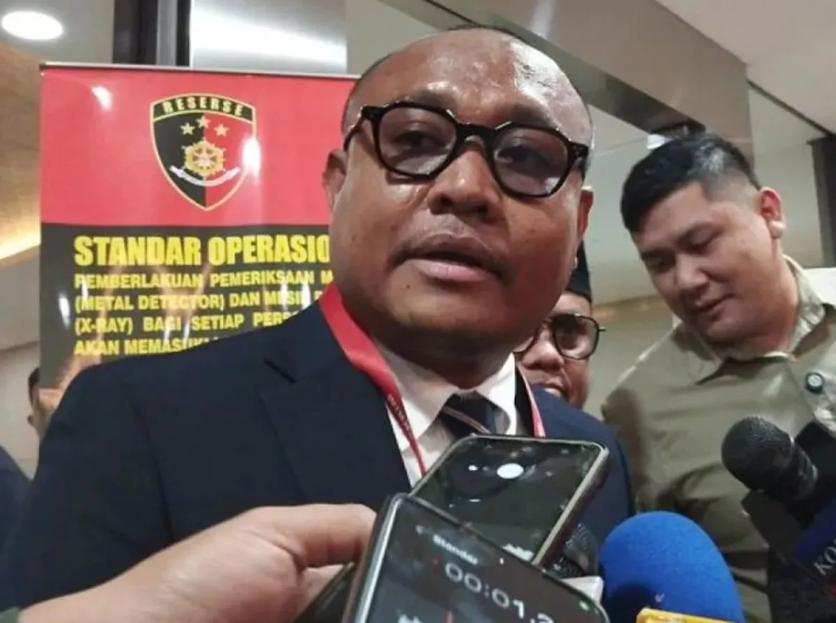 JK Resmi Laporkan Rismon Sianipar dan 4 Akun YouTube ke Bareskrim, Video Jadi Barang Bukti