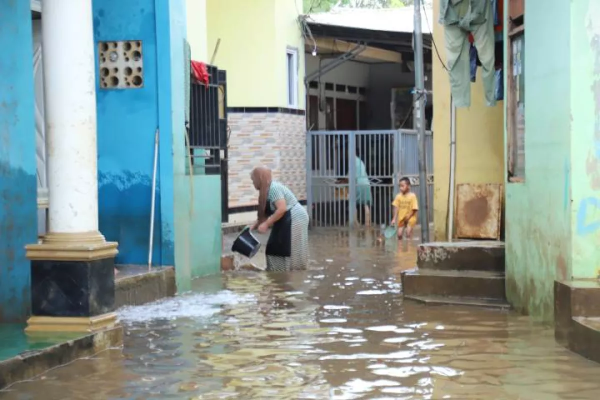 Kondisi Terkini Banjir Cipondoh, Petugas Gabungan Masih Bersiaga 