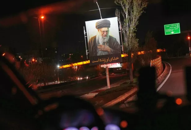 Antara Puing di Kota Zanjan dan Denyut Teheran: Potret Keteguhan Warga Iran di Tengah Perang
