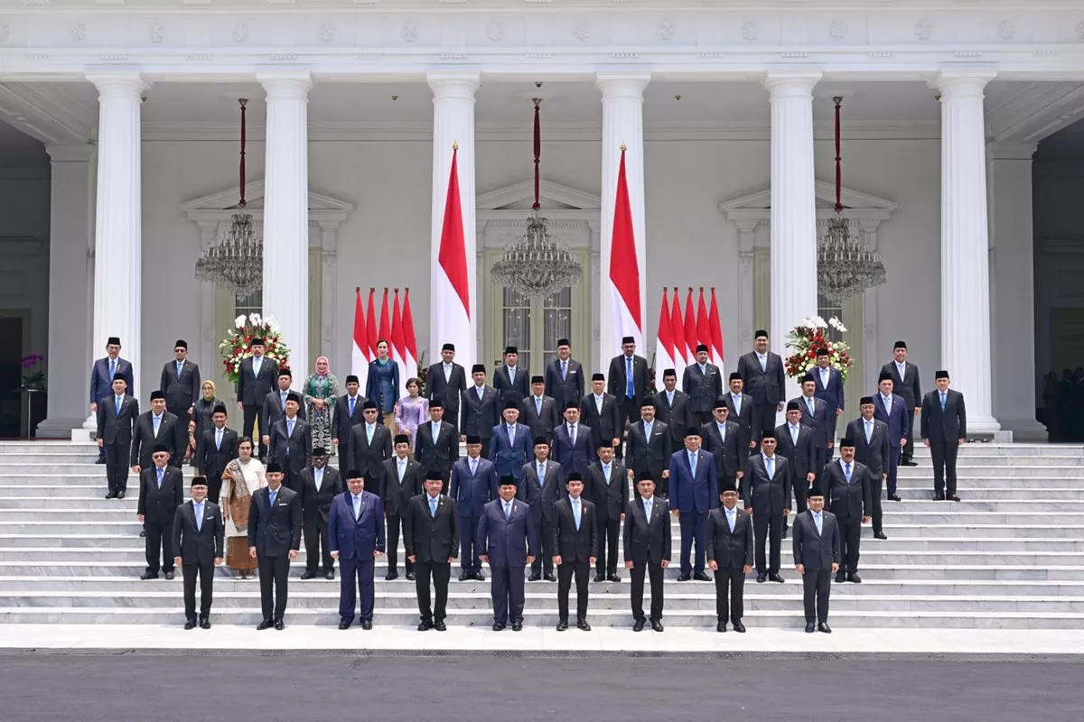 Teka-Teki Pemotongan Gaji Menteri: Seskab Teddy Sebut Belum Ada Keputusan Final