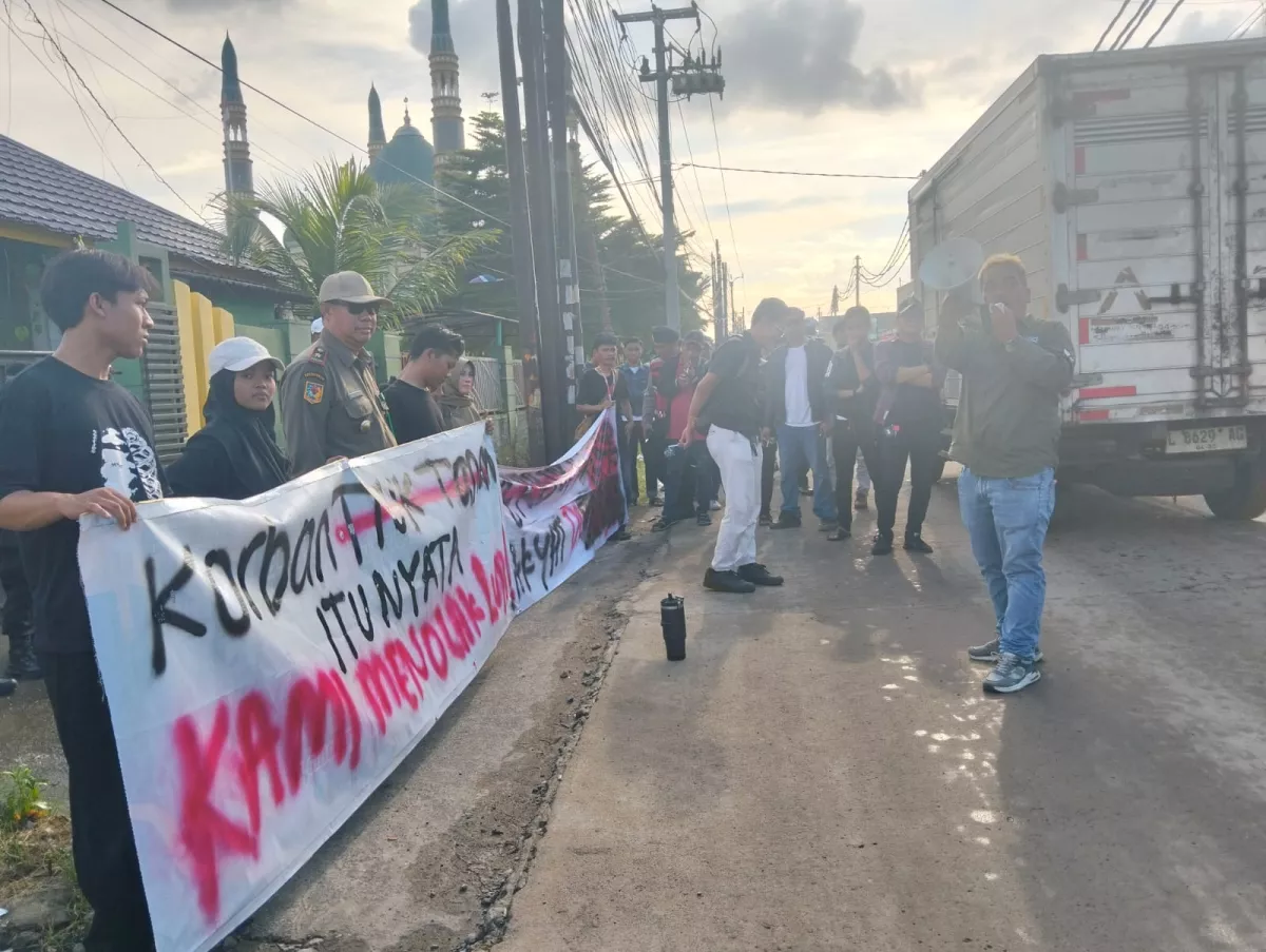 Perbup 12 Dinilai Mandul, Mahasiswa Tangerang Utara Tuntut Aturan Tegas bagi Truk Tambang 