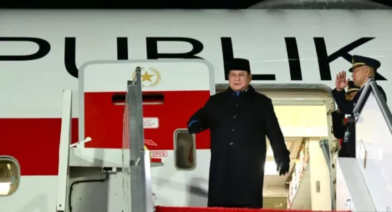 Dari Moskow, Prabowo Lanjut ke Paris Bertemu Presiden Prancis Emmanuel Macron
