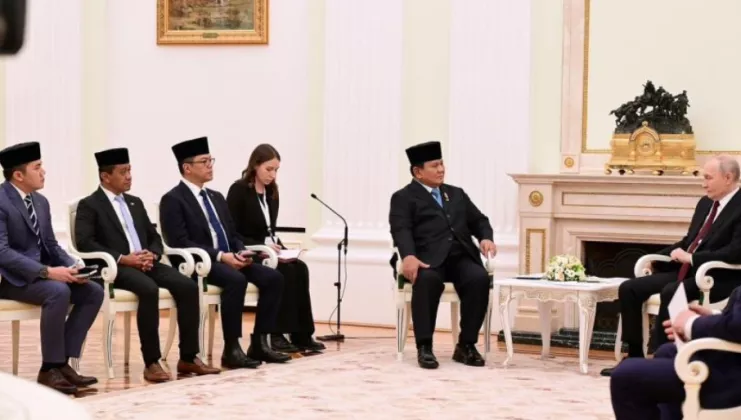 Prabowo-Putin Bertemu 5 Jam di Moskow, Bahas Energi hingga Investasi Strategis