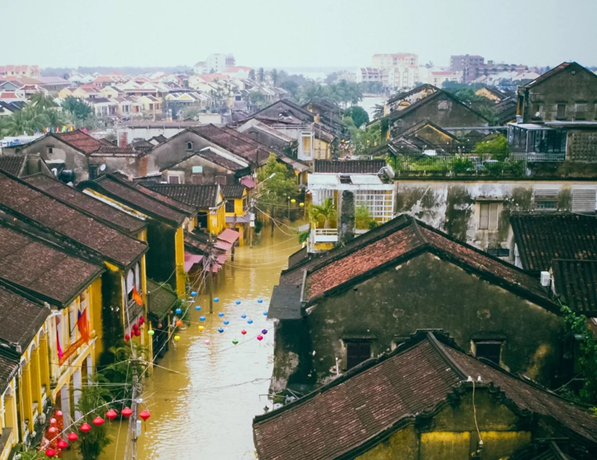 Siklon 92S Menggila! Banjir Besar Terjang Solo Raya dan Bandung, BNPB Minta Warga Waspada