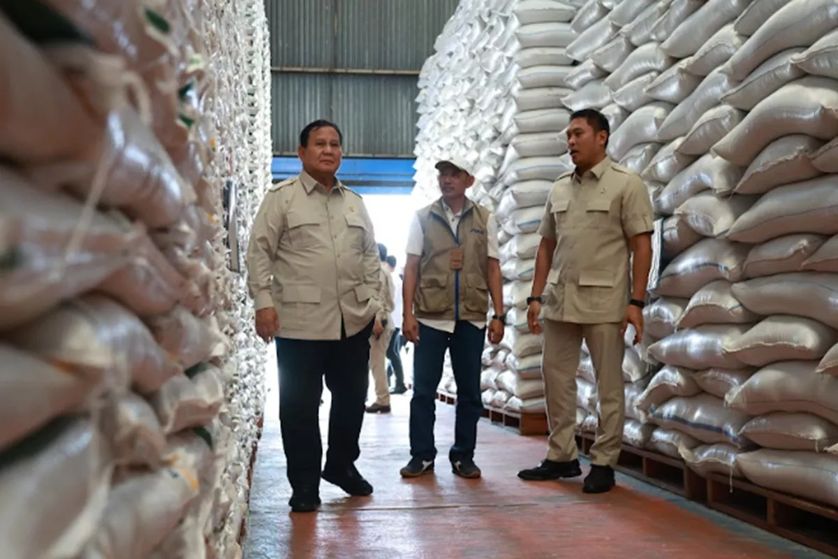 Usai Beri Arahan Ketua DPRD, Prabowo Sidak Gudang Bulog Danurejo Pastikan Stok Beras Aman