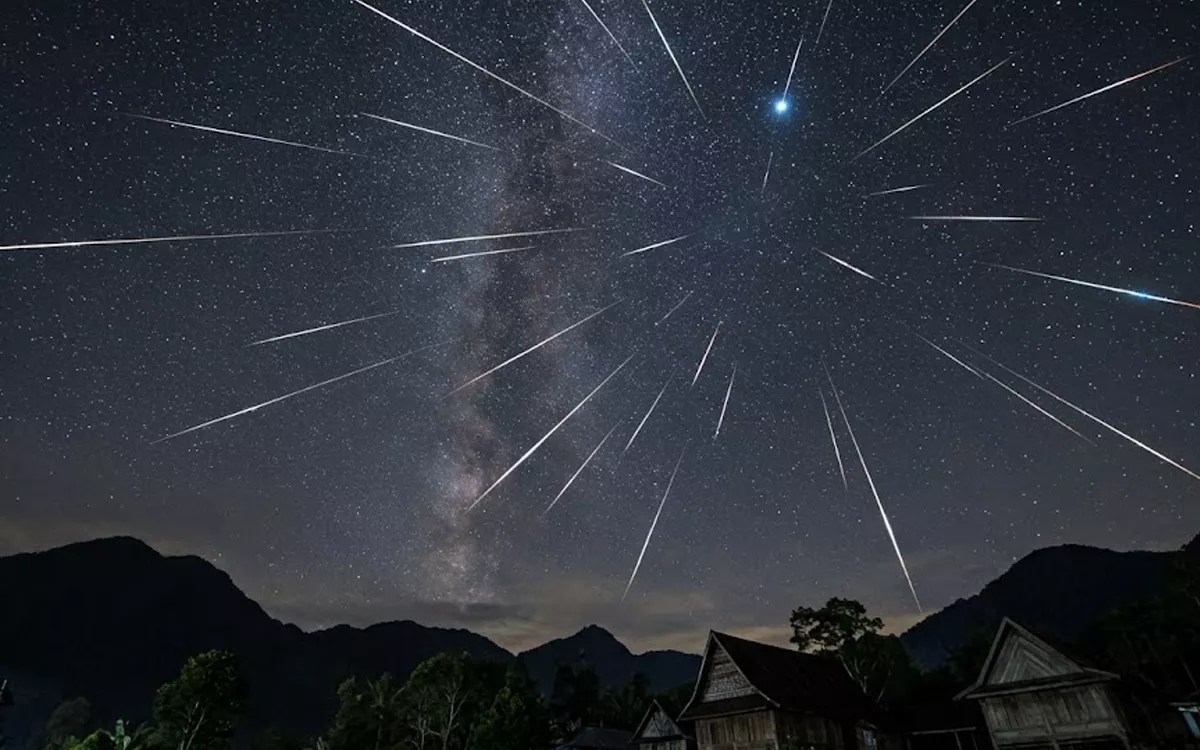 Cara Melihat Hujan Meteor Lyrid April 2026 dari Indonesia 