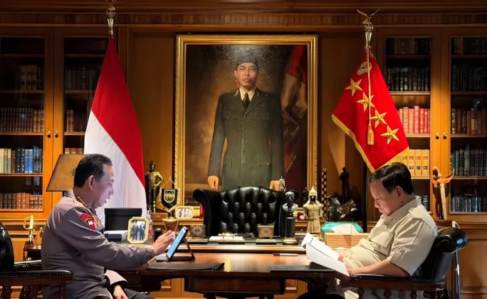 1 Jam di Hambalang! Ini PERINTAH Prabowo pada Kapolri