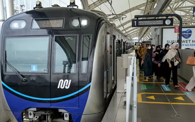 MRT Jakarta Raup Rp1,5 Triliun dalam Setahun!