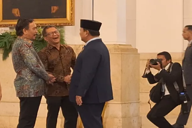 Rocky Gerung Ungkap Alasan Hadiri Pelantikan: Dampingi Jumhur hingga Soroti Dinamika Kabinet