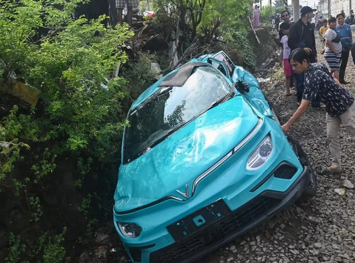 Taksi Green SM Pemicu Tabrakan Kereta Maut di Bekasi Timur Diduga Alami Korsleting Listik