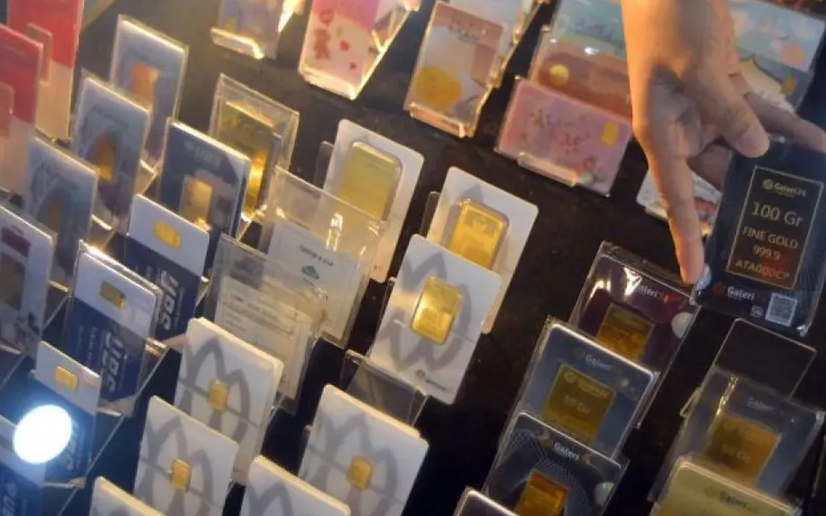 Harga Emas Antam Turun Rp15.000 per Gram Kamis Pagi, Cek Rincian Lengkapnya!