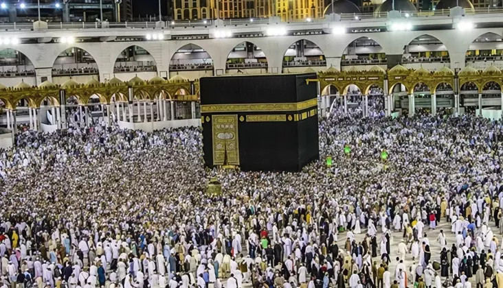 Otoritas Arab Saudi Terapkan Denda Rp93 Juta dan Cekal 10 Tahun bagi Haji Ilegal!