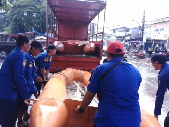Banjir 1,4 Meter Rendam Cipondoh, 60 Keluarga Mengungsi
