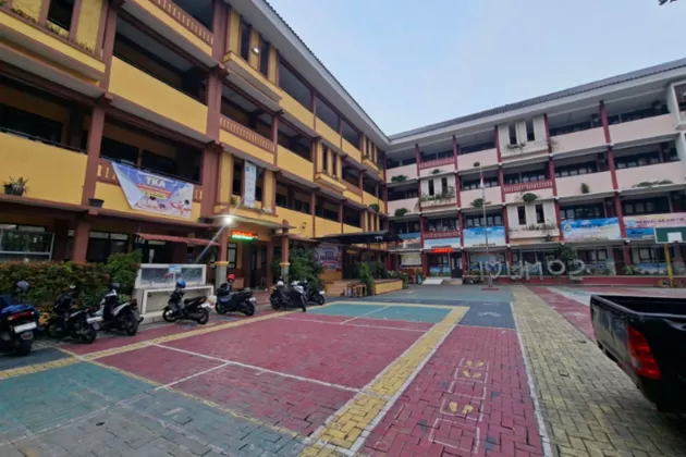 Belasan Siswa SDN 01 Ujung Menteng Diduga Keracunan Usai Konsumsi MBG