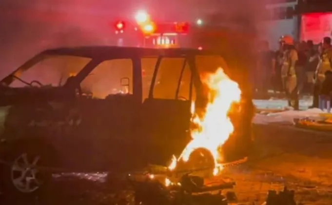 Minibus Terbakar di Kembangan Jakbar, Ditemukan Jeriken Bensin di Dalam Kendaraan