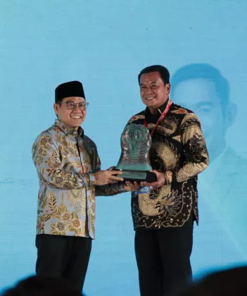 Raih Paritrana Award 2025, Bupati Tangerang Tegaskan Komitmen Pemkab Tangerang Tingkatkan Cakupan Perlindungi Pekerja Rentan