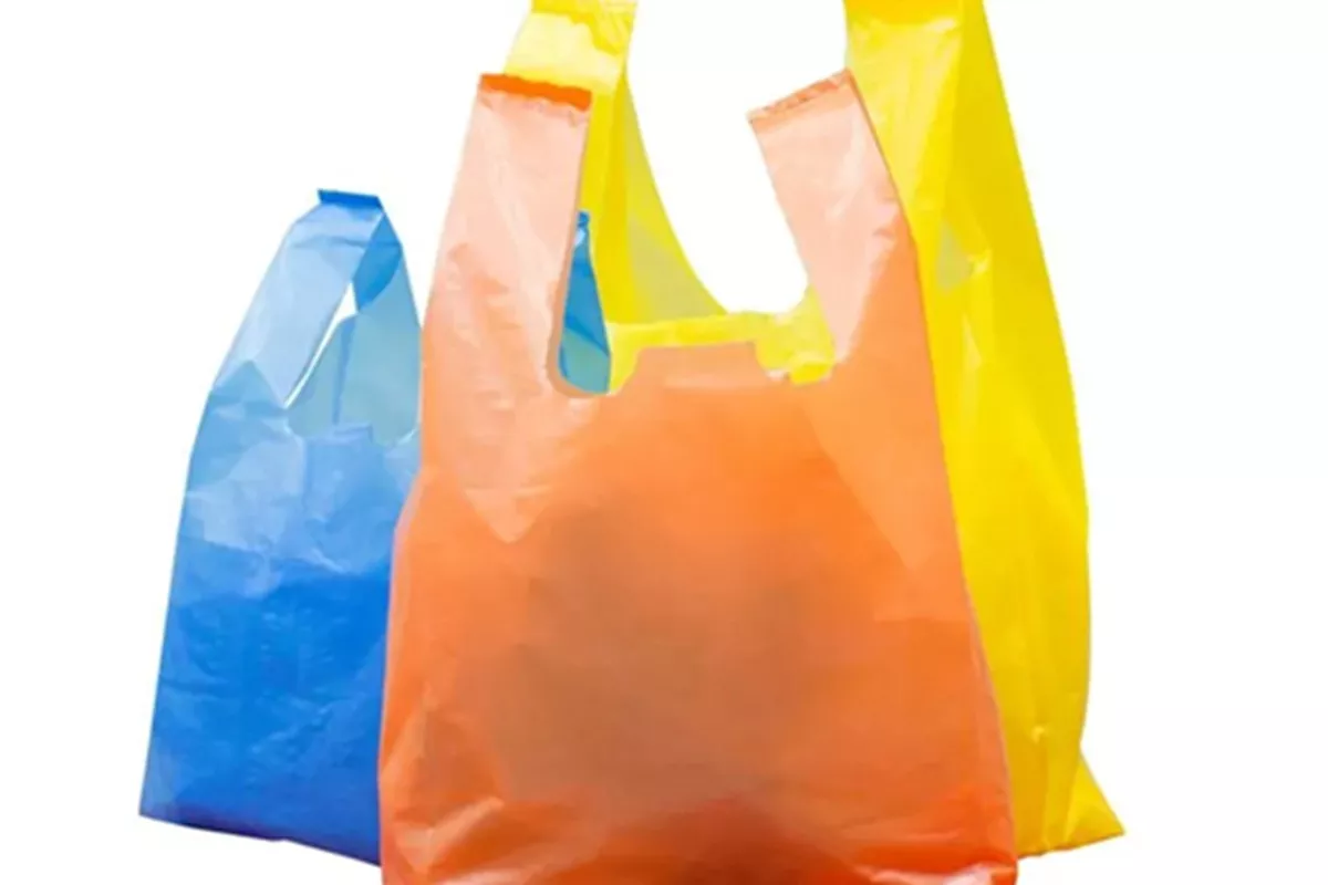 Harga Plastik Mahal, Dosen UGM Sodorkan Bahan Baku dari Etanol Tumbuhan