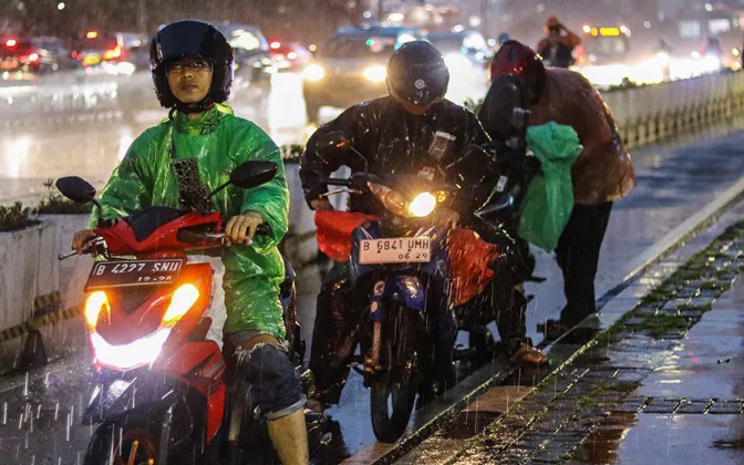 Waspada! BMKG Sebut Wilayah-Wilayah Ini Masuk Zona Merah Hujan Lebat Hari Ini