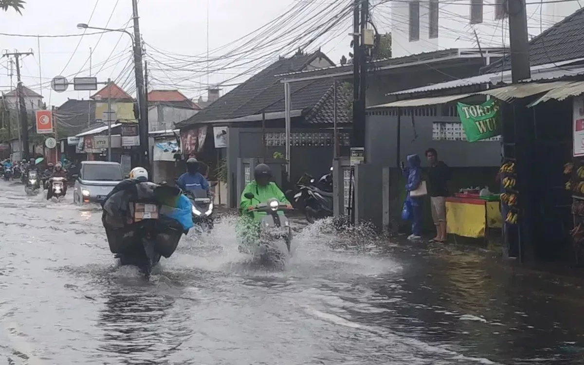 BMKG: Jakarta Diguyur Hujan Ringan Sore hingga Malam Ini