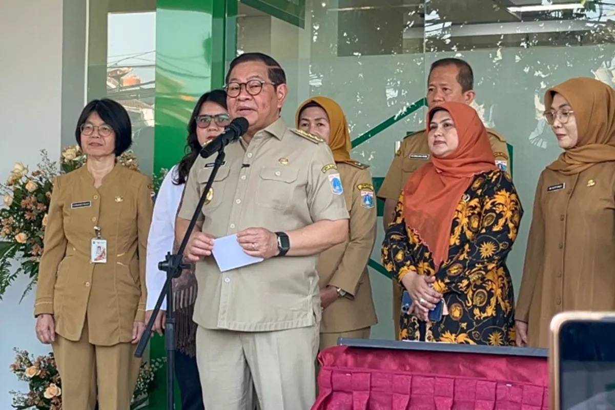 Bukan Sekadar Tempat Berobat, Puskesmas Meruya Jadi Tempat Nongkrong Lansia