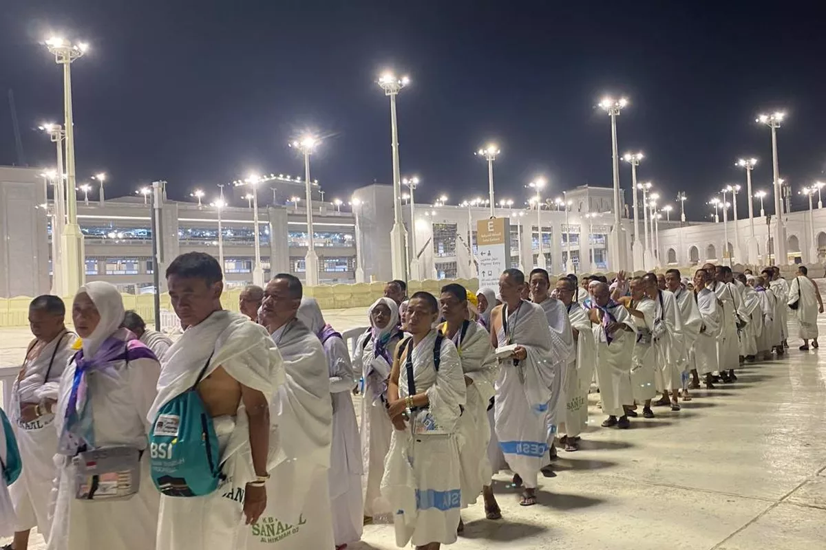 Aturan Bagasi Terbaru: Jelang Kepulangan, Kemenhaj Larang Jemaah Masukkan Air Zamzam ke Dalam Koper!