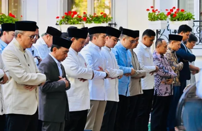 Presiden Prabowo Shalat Iduladha Bersama Diaspora Indonesia di Paris, Suasana Hangat Penuh Kebersamaan