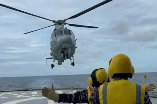 Latihan Laut TNI AL di Balikpapan, Simulasi Evakuasi Korban Digelar Libatkan KRI dan Helikopter