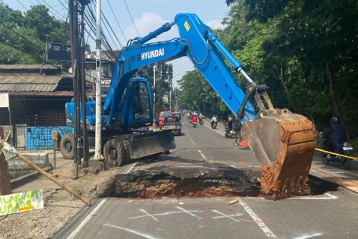 Kronologi Jalan Ambles di Lenteng Agung, Laporan Awal dari PPSU!