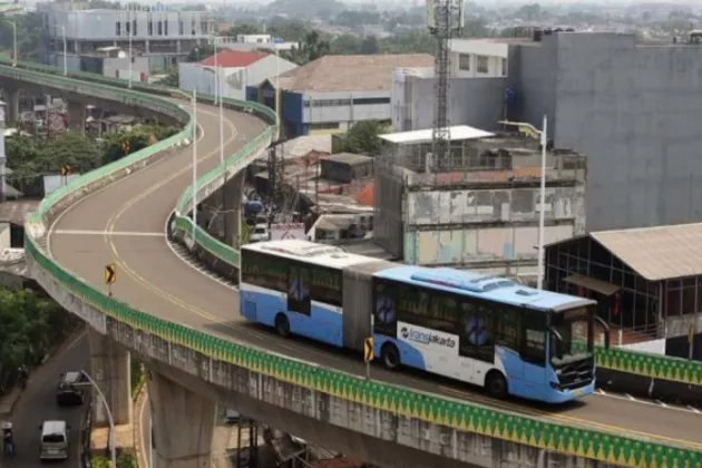 Sensasi Langka! Transjakarta Buka Lari di Jalur Layang Koridor 13