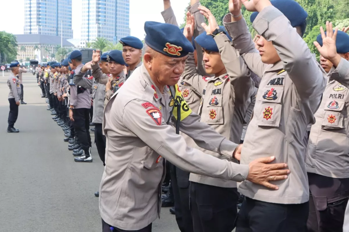 Demo 12 Juni di Jakarta Meluas, Massa Bergerak ke DPR/MPR