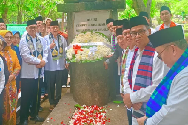 HUT ke-50 Permata MHT, Tokoh Betawi Ziarah ke Makam Mohammad Husni Thamrin
