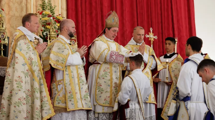 Mengenal SSPX: Kelompok Katolik Tradisionalis yang Menantang Paus dan Bersitegang dengan Vatikan