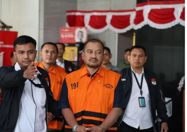KPK Tahan Bupati Pemalang Anom Widiyantoro,  Diduga Terkait Proyek dan Jual Beli Jabatan
