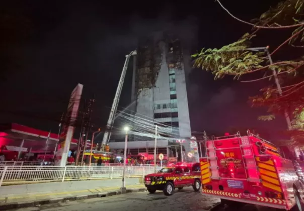 Kebakaran Gedung Bapenda DKI Jakarta Hanguskan Lantai 11-16, Satu Pekerja Dievakuasi